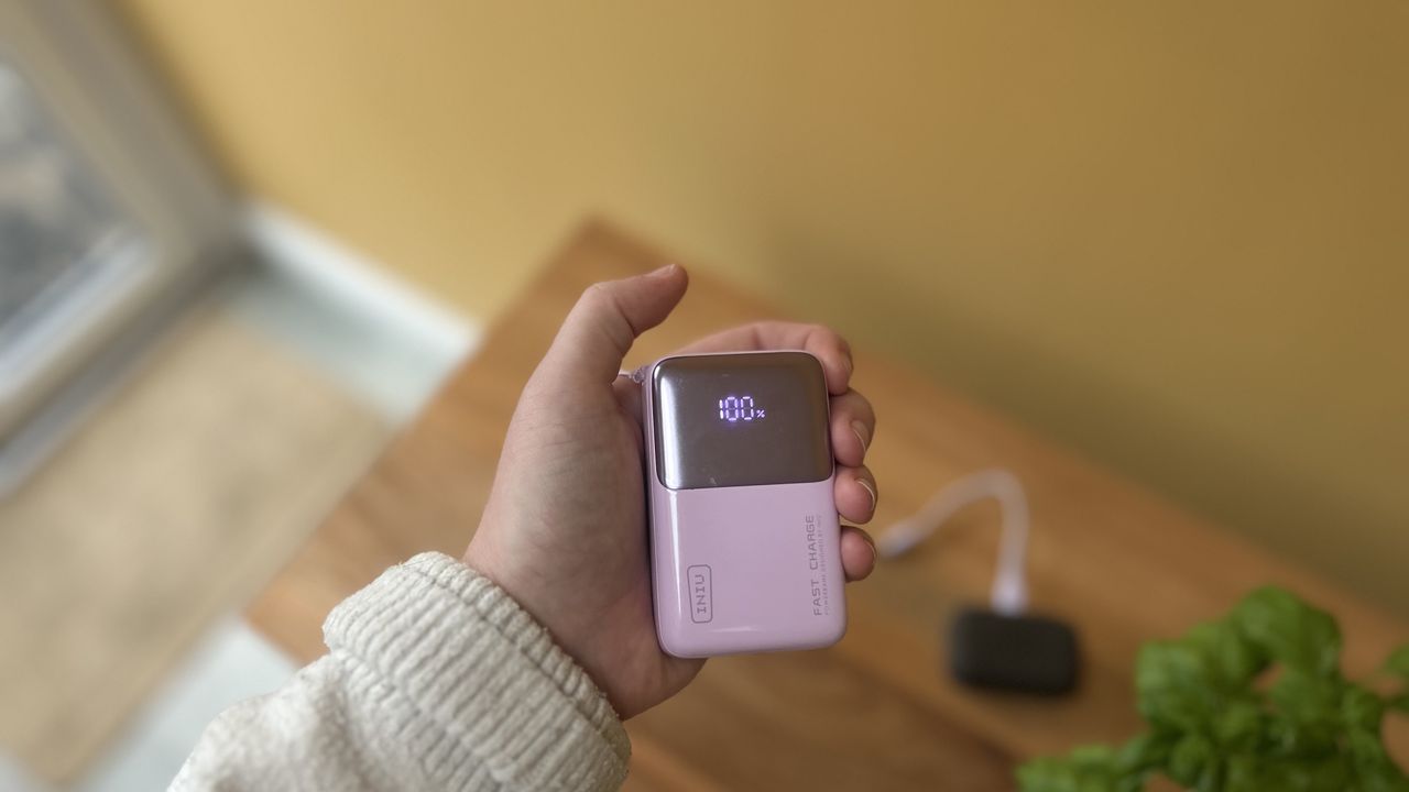 INIU Pocket Rocket P50