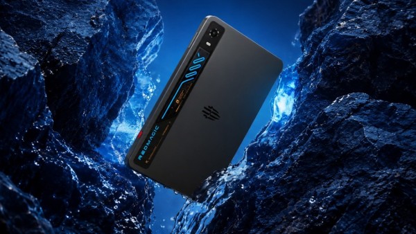 RedMagic Gaming Tablet 5 Pro 30 Haziran'da Tanıtılacak: 185 Hz OLED Ekran ve Yeni Soğutma Sistemi