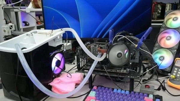 RTX 3060 Ekran Kartı Buz Makinesiyle 22-23 Dereceye Soğutuldu