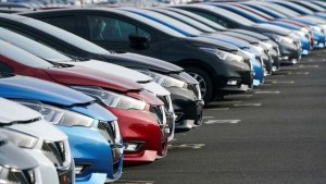 Ticaret Bakanlığı ikinci el otomobil satışlarındaki 6 ay 6 bin km kısıtlamasını 2027’ye uzattı
