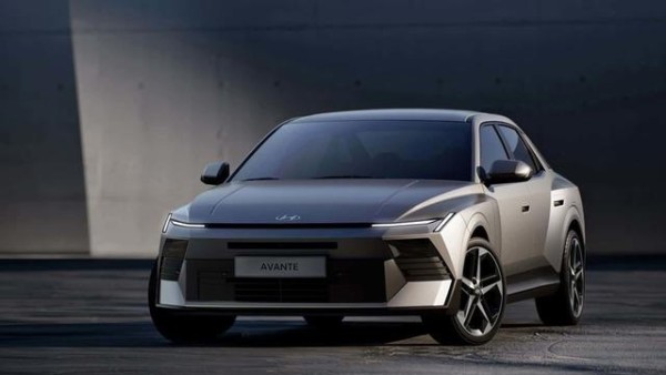 2027 Hyundai Elantra (Avante) yeni nesliyle daha büyük ve güçlü olarak tanıtıldı