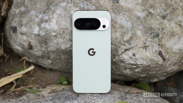 Pixel 10 Pro kullanıcı deneyiminde on aylık süreçte memnuniyeti gölgeleyen sorunlar öne çıktı