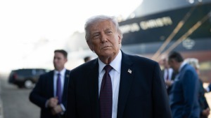 Trump, Yapay Zeka Eylem Planı ile aynı gün 5 milyon dolarlık teknoloji hissesi aldı