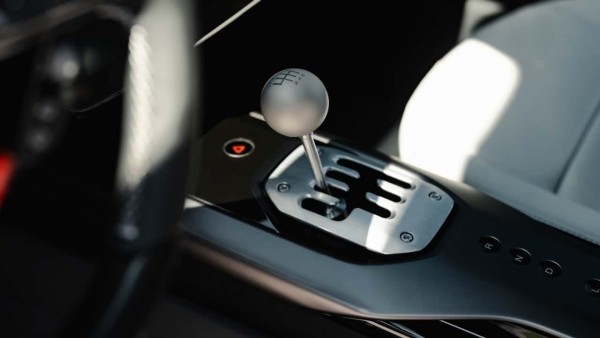 Ferrari 12Cilindri Manuale By-Wire: Vites ve debriyaj hissi elektronikle geliyor