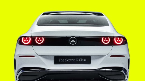 Mercedes’in 2026 lansman programında S-Class Guard ve elektrikli C-Class öne çıkıyor