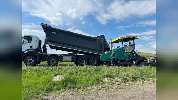 Kars’ta Esenyayla köyünde 4 kilometrelik BSK asfalt çalışması tamamlandı