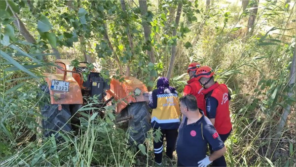 Balıkesir Savaştepe’de traktörden düşen sürücü N.T. hayatını kaybetti