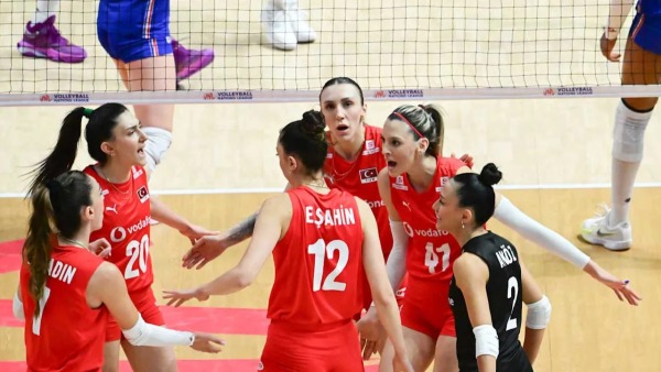 Filenin Sultanları Polonya’yı geçti; Vargas 23 sayı kaydetti