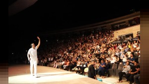 Hatay’da HBB ücretsiz halk konserinde Çelik sahne aldı