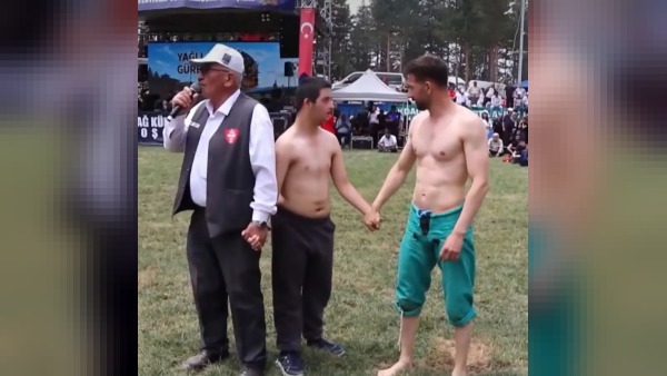 Erzurum’da Karakucak Güreşlerinde Ufuk Erdem’e er meydanı sürprizi