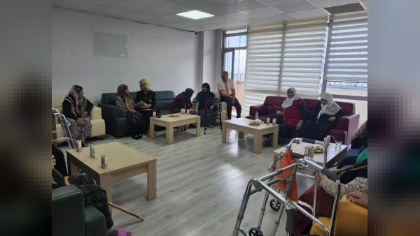 Kars Açık Kapı Şube ekipleri huzurevini ziyaret etti