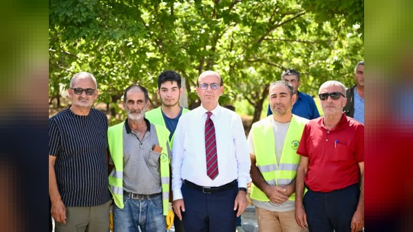 Yeşilyurt’ta Cafana’da kilit taşı ve kaldırım yenileme çalışmaları incelendi