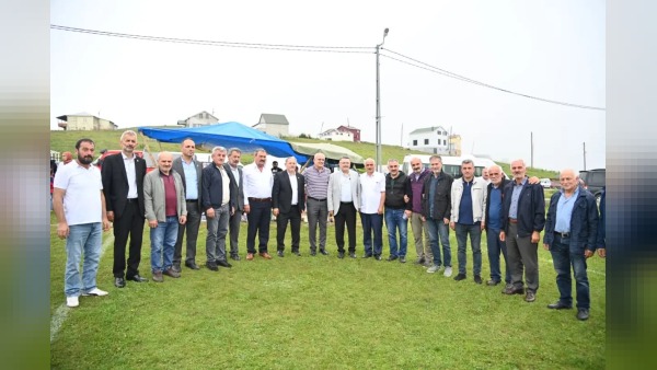 Ahmet Metin Genç Karadağ Yaylası’nda yol sözlerinin yerine getirildiğini söyledi