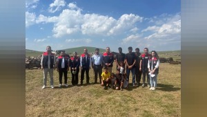 Enver Aydın Kars yaylalarında veterinerlik hizmetlerini yerinde inceledi