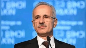 Uraloğlu duyurdu: Şehit Savcı Mehmet Kiraz Bulvarı’ndaki kavşakla trafik akışı rahatlıyor