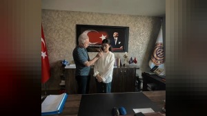 Okul müdürü çeyrek altın hediye etti: Berra Şiman’ın başarısı kutlandı